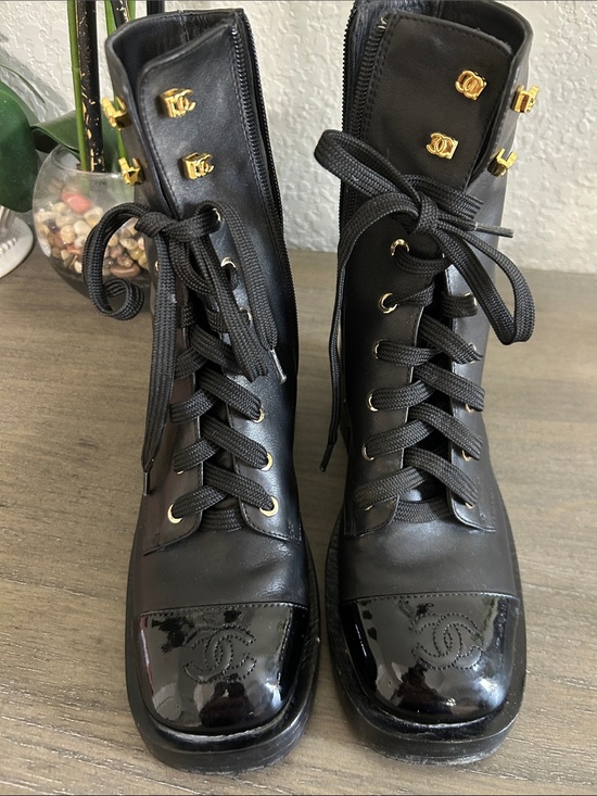 Shoes - Chanel cc Black Leather Lace-Up Combat Boots with Gold CC Hardware 37